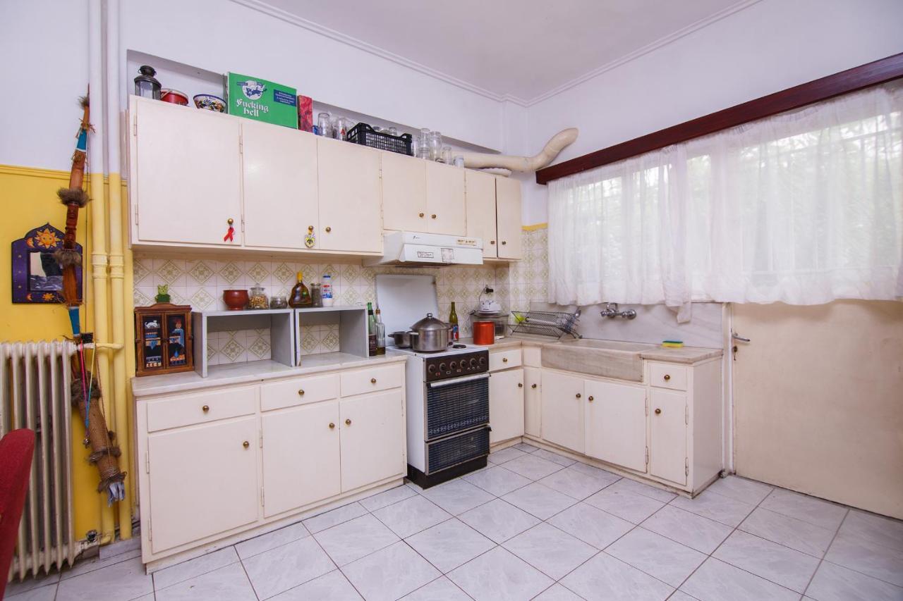 Birbili Youth Guest House Афіни Екстер'єр фото