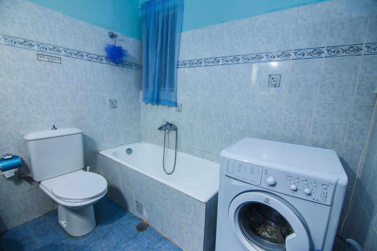 Birbili Youth Guest House Афіни Екстер'єр фото