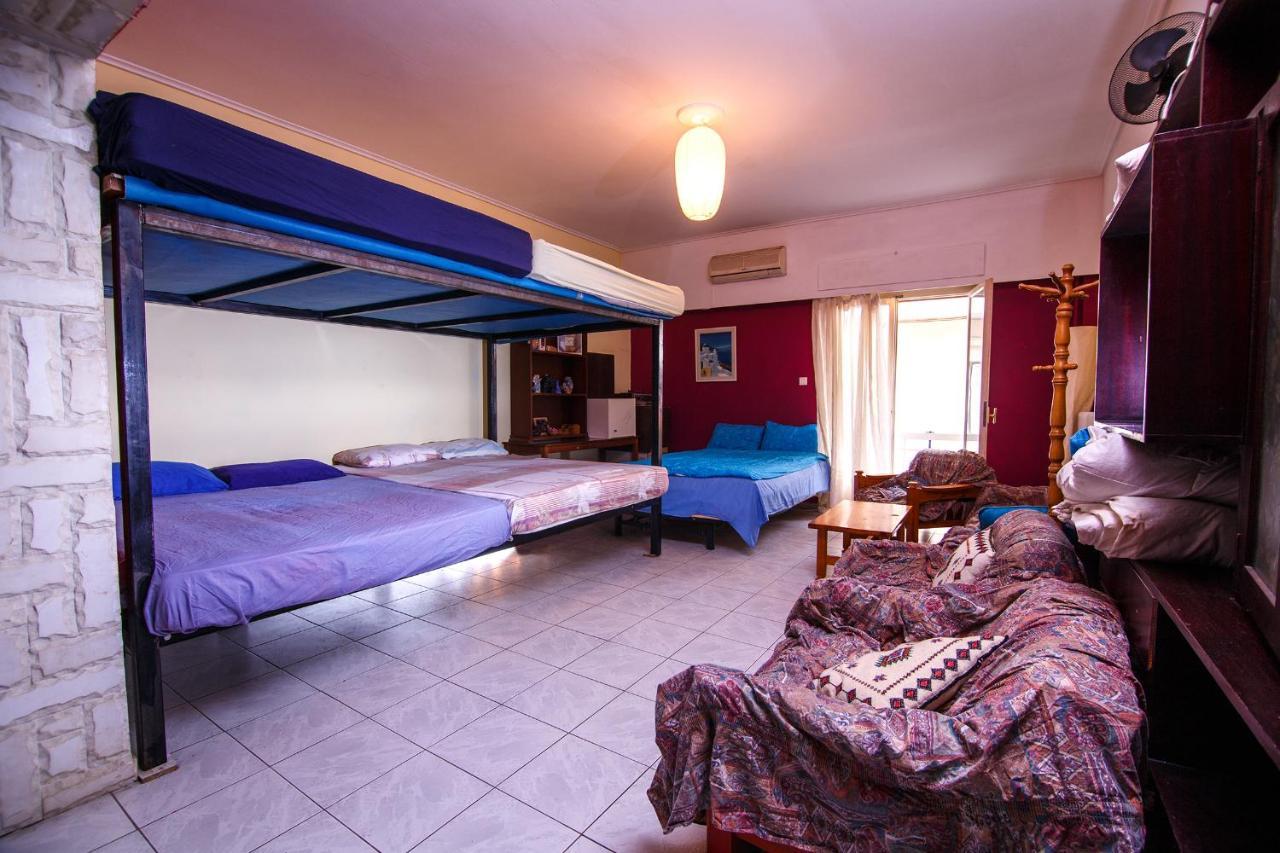 Birbili Youth Guest House Афіни Екстер'єр фото